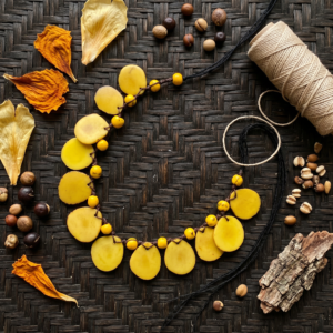 Collier pétale de graines de tyga – Ligne épurée